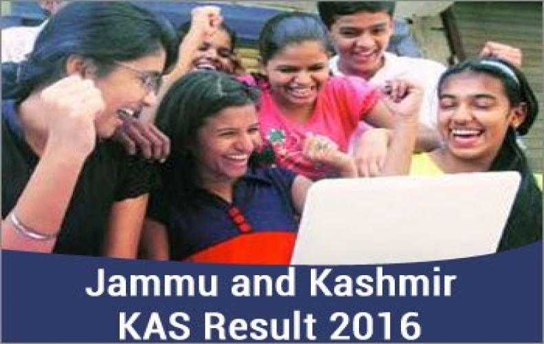 Anjum  Bashir Khan topped the KAS 2014 examination in his very first attempt  Anjum  Bashir Khan topped the KAS 2014 examination in his very first attempt