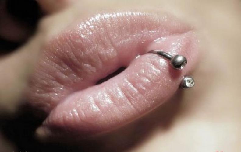 Trendy Lip Piercing designs and cost Trendy Lip Piercing designs and cost...