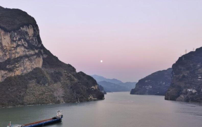 Puppy Mountain offers a fun yet fascinating natural attraction in China Puppy Mountain offers a fun yet fascinating natural attraction in China