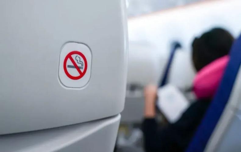 Things To Never Wear On A Plane | Top 5 Things You Should Not Wear On A Flight